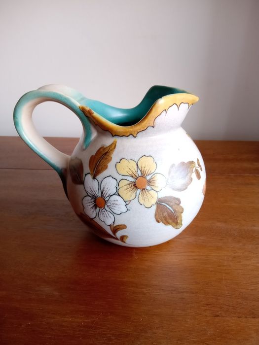 Pequena jarra Dena Gouda hollandesa fabricada entre 1950 e 1960.