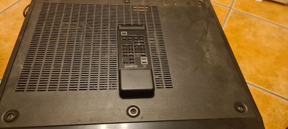 Amplificador onkyo integra R1