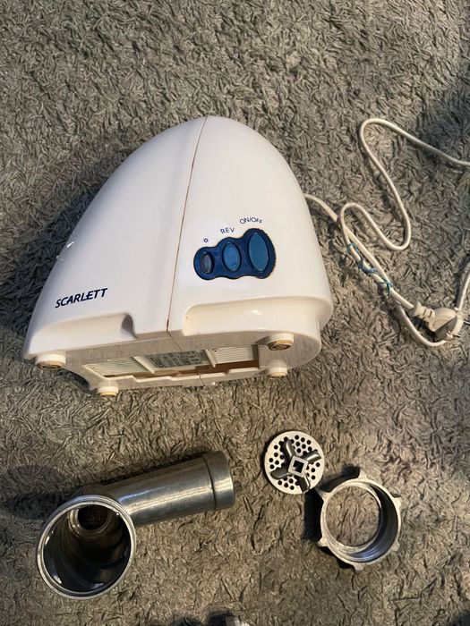 Мясорубка Scarlett SC-1148(Под ремонт )