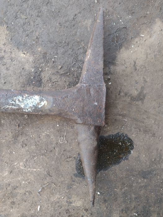 Kowadło zabytkowe szparóg