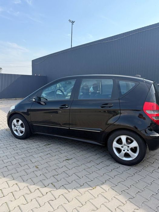 Машина Mercedes a-150