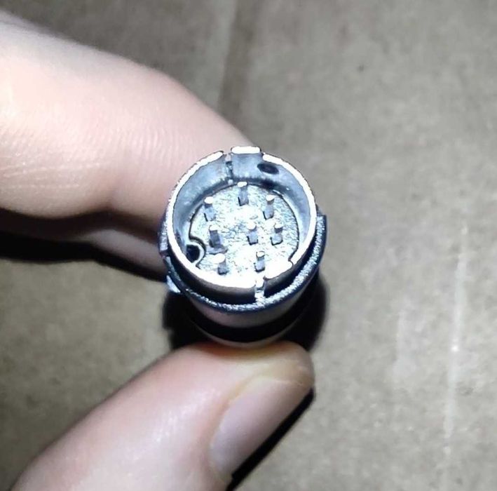 Штекер mini DIN 8 pin