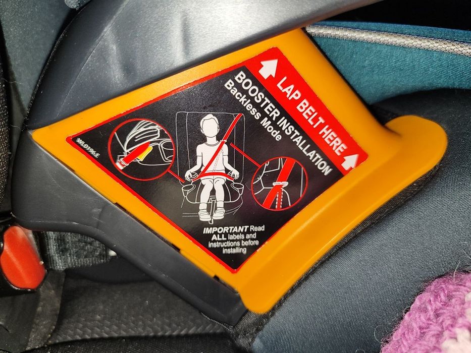 Автокрісло Chicco Kidfit 4 - 12 років