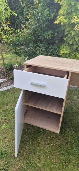 Biurko biało brązowe