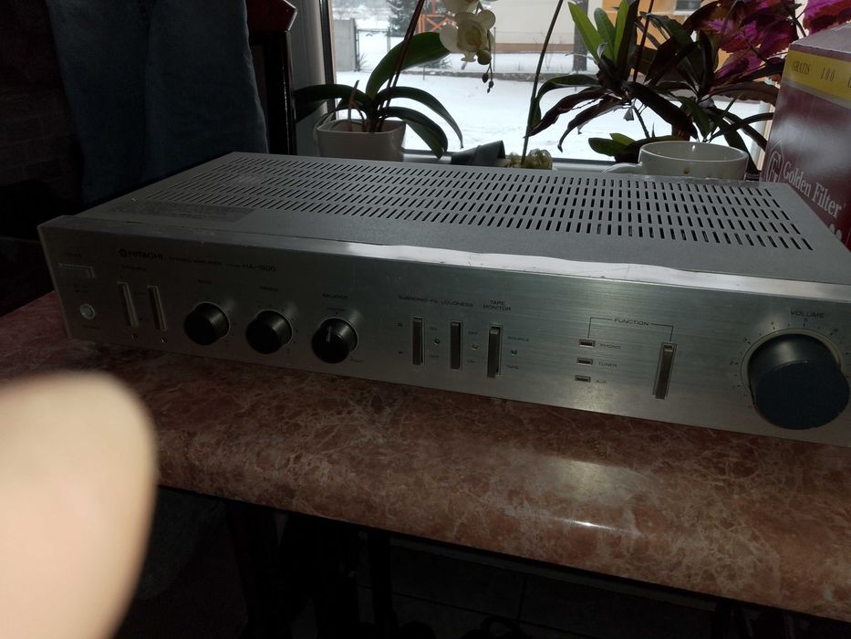 Wzmacniacz Hitachi HA-1800. Sprawny.