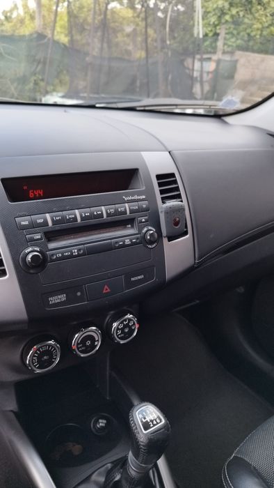 Mitsubishi  Outlander
