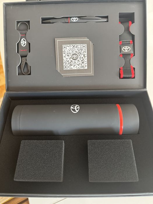 Box Toyota Termos Zestaw Prezent