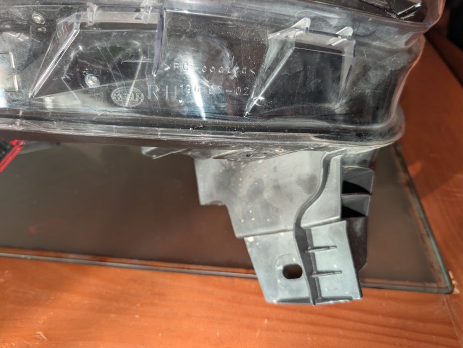Farol Renault Kadjar 2015-2026 Dir