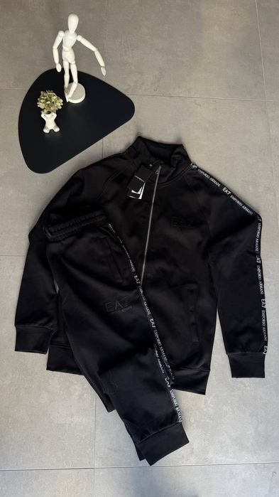 Спортивний костюм Armani Black EA7