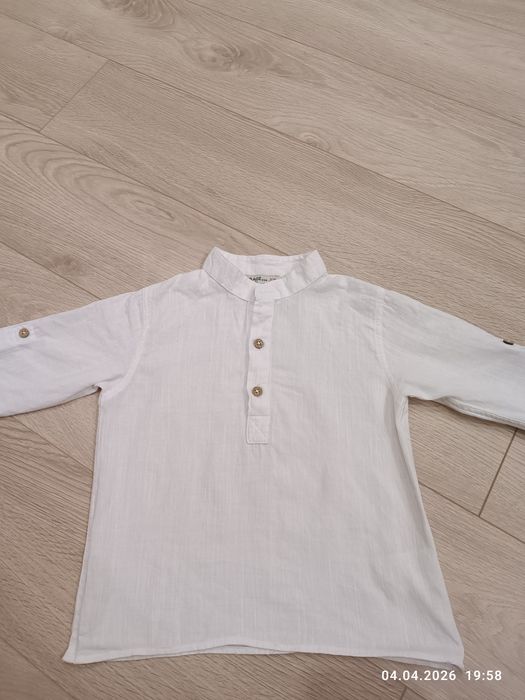 Сорочка біла з довгим рукавом