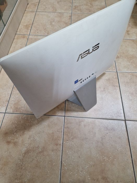 Продам моноблок Asus V221ID., на запчастини.