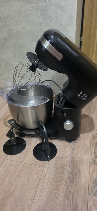 Robot planetarny mikser