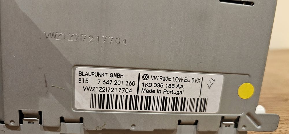 Genuine Original VW Passat RCD 310 CD stereo radio unit.