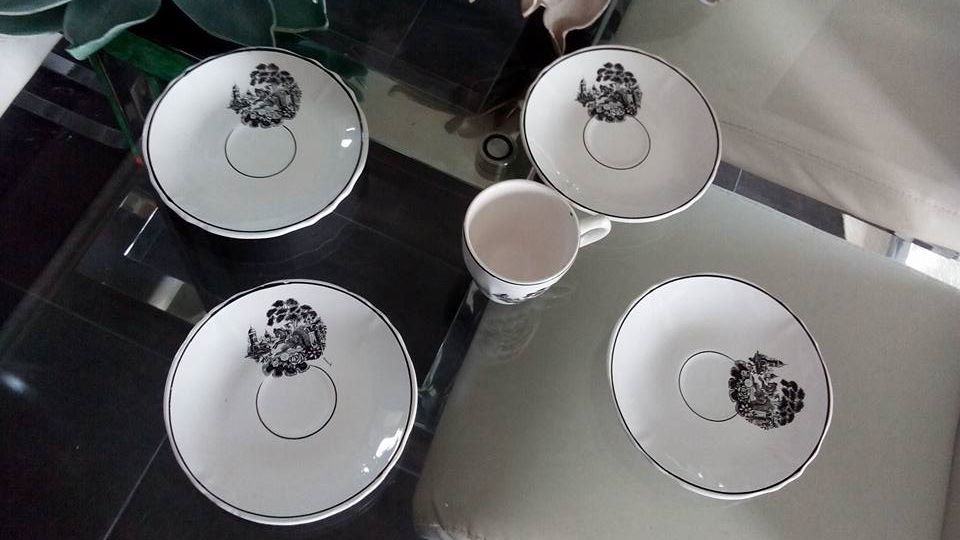 Conjunto de 3 pires peças loiça antiga Capôa modelo estátua