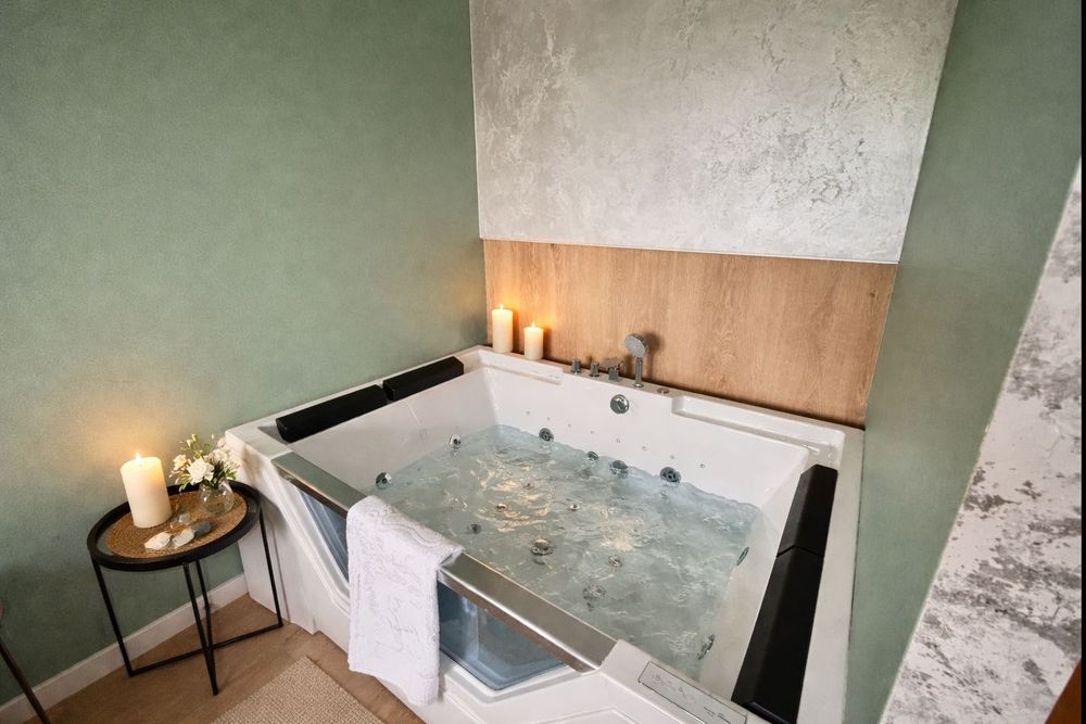Przytulny Apartament z Jacuzzi i balkonem– Centrum Wrocławia | M11