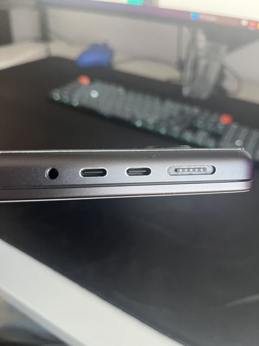 Macbook pro m3 pro 18GB Ram 1 TB SSD 14 cali