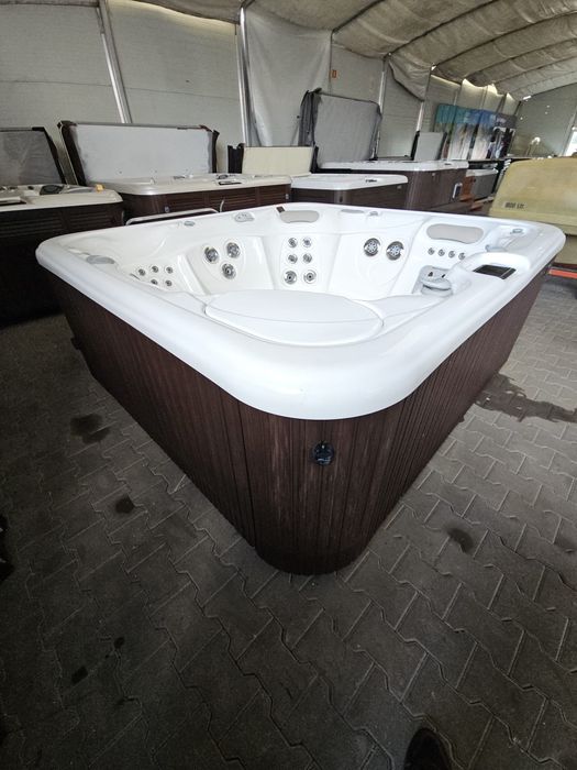 Jacuzzi dzakuzi hotspring envoy XXL minibasen