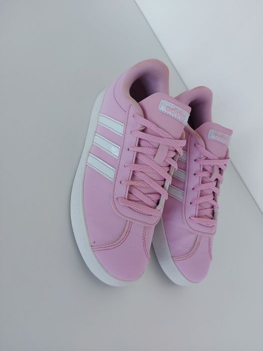 Buty trampki Adidas w rozmiarze 37 1/2