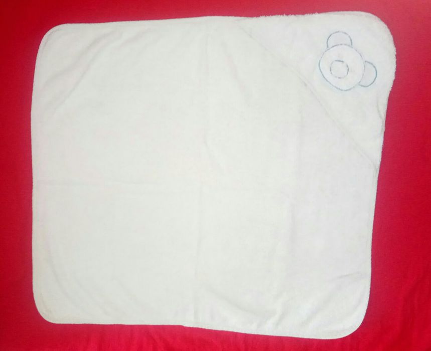 Toalha Bebé com Capuz. 71 *71 cm