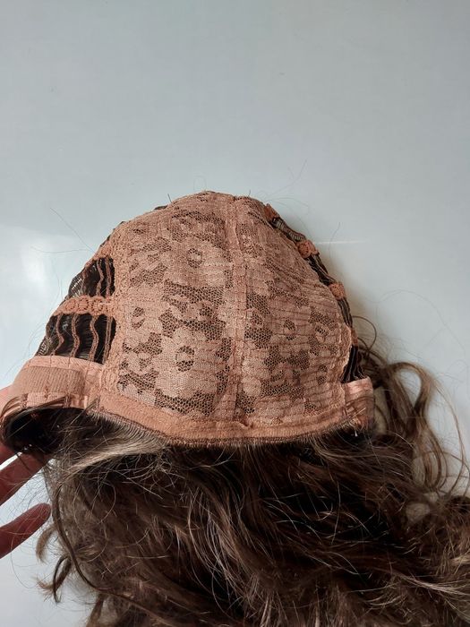 Nowa peruka brązowa falowana stfantasy jak ludzkie włosy