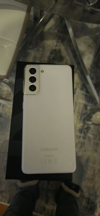 Samsung S21   128 GB