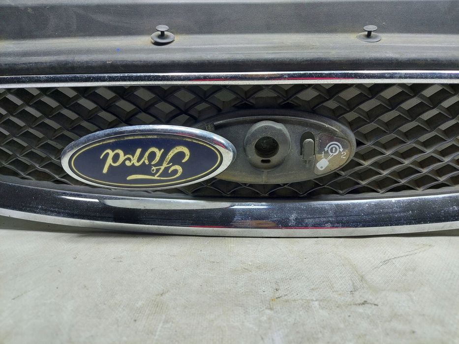 Grill Atrapa Chłodnicy Ford Focus Mk2
