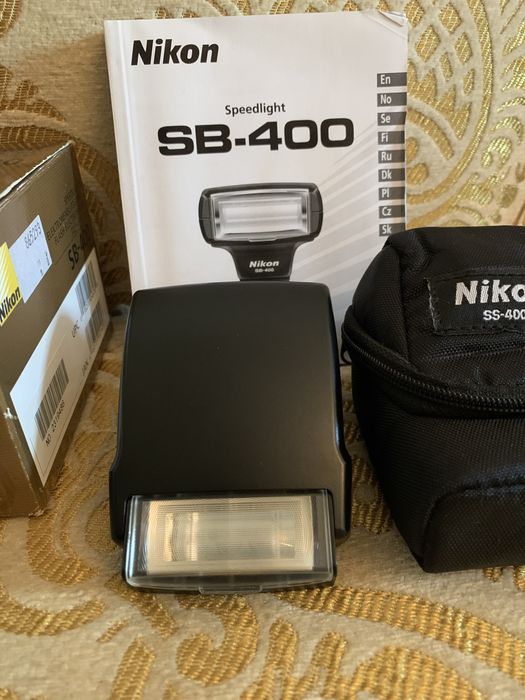 Спалах Nikon SB-400