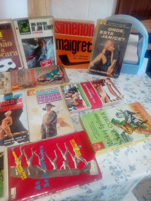 Livros vários antigos