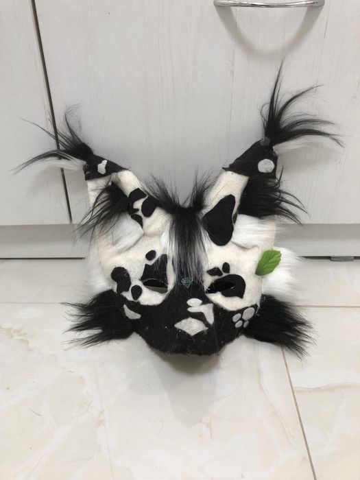 Маска КВД, Собака чорно-біла.