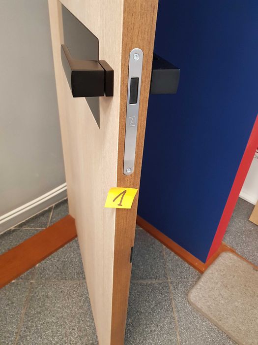 Drzwi wewnętrzne dębowe CAL HORYZONTAL 03