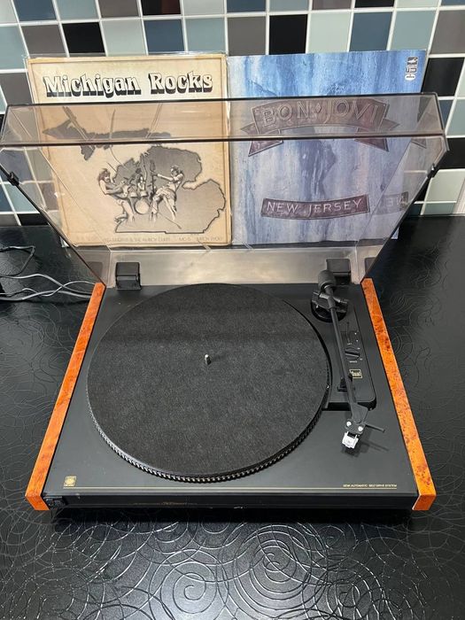 Schneider In Concert 6100 PL Вініловий програвач