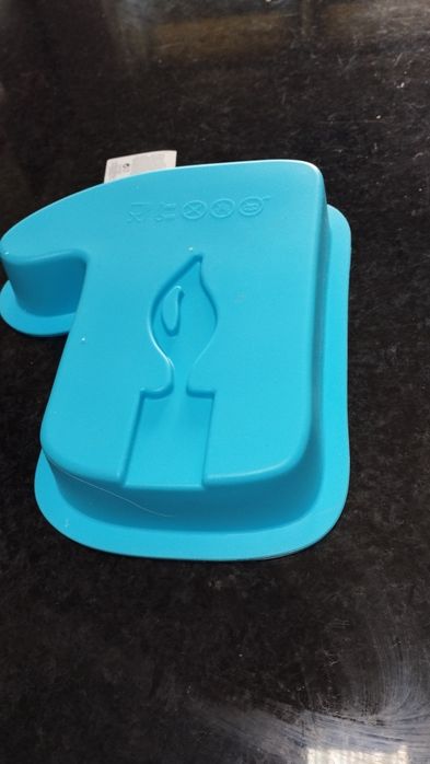 2 formas para bolos com o número 1 e 2