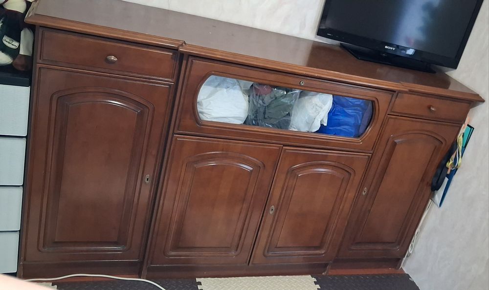 Комод із натурального дерева