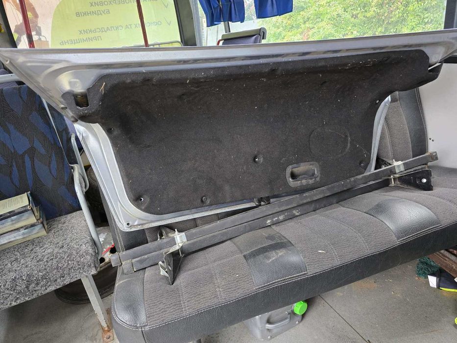 Кришка багажника Kia cerato 2005