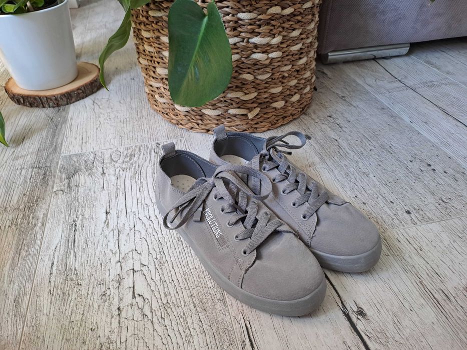 Siwe trampki rozm. 37