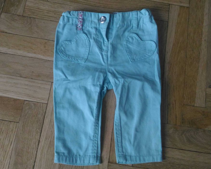 Pastelowe spodenki jeansy z serduszkami r. 62 + gratis
