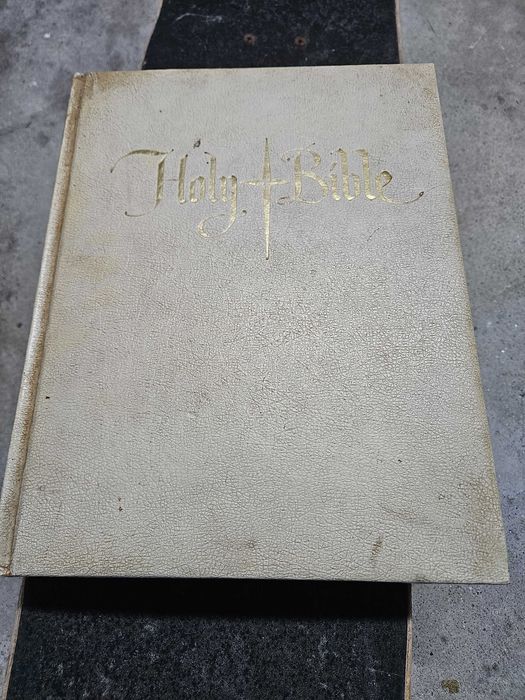 Bíblia Sagrada / Holy Bible
