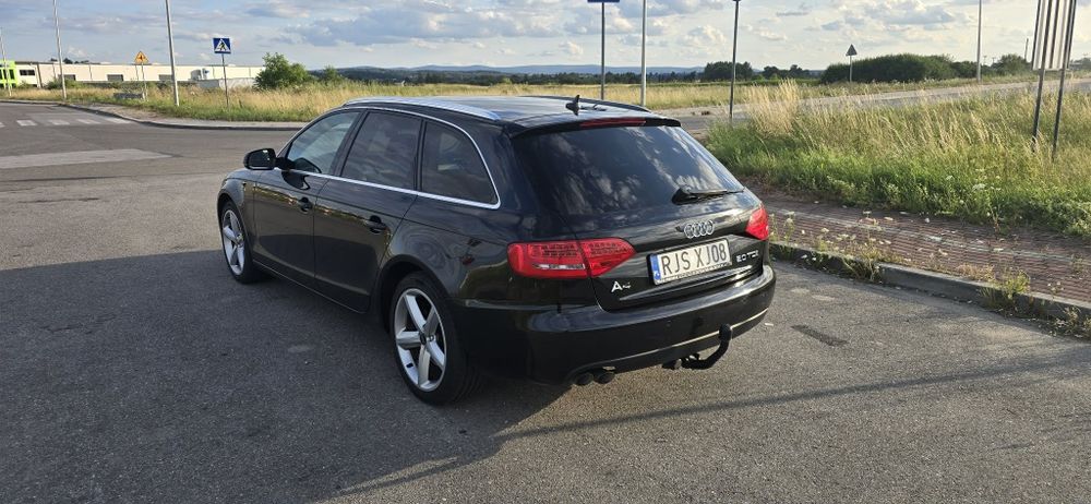 AUDI A4 B8 2010r 2.0 tdi 2010r