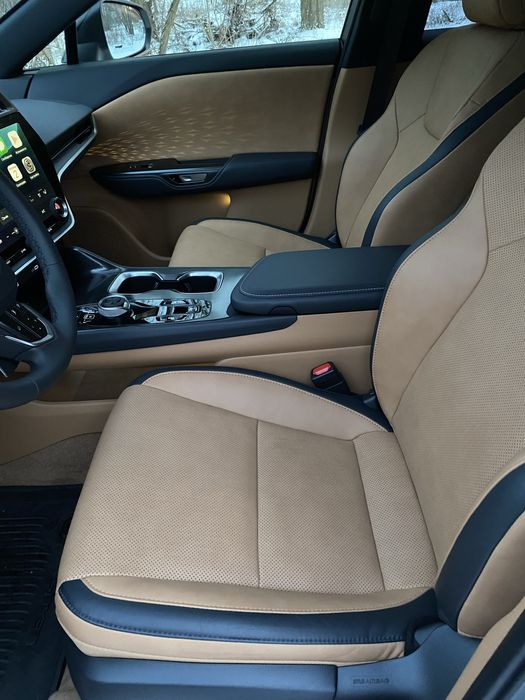 Лексус  RZ-450e. 2024