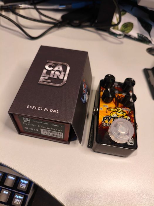 Kompresor gitarowy Caline Python G-012