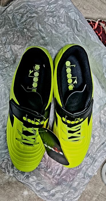 Tenis Diadora n37 novos fut.salão, nunca usados com etiqueta