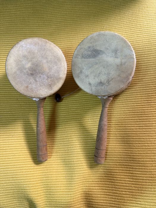 2 Tambores de mão cubanos