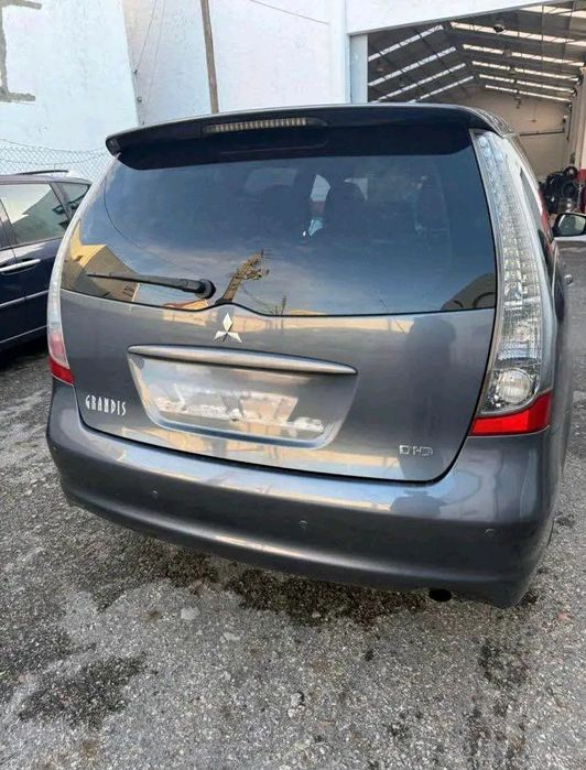 Mitsubishi Grandis
