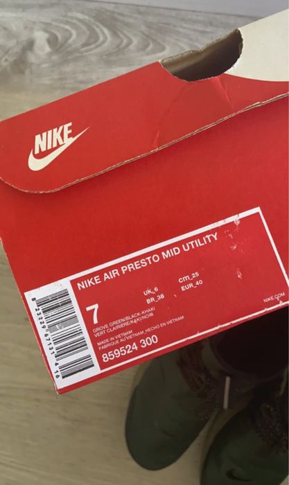 Ténis Nike Air Presto Mid Utility