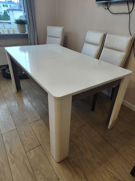 Stół do salonu jadalni