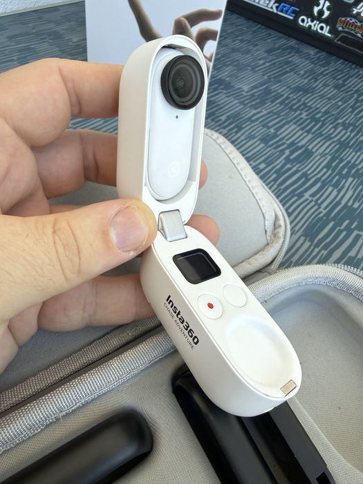 Insta360 GO2 com acessórios