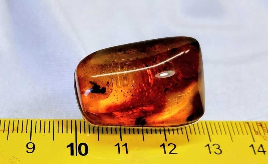 Srebrny pierścionek z bursztynem