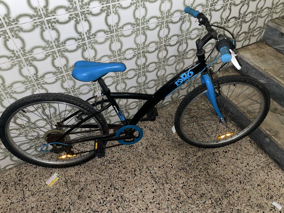 Vendo bicicleta btwin para crianca roda 24