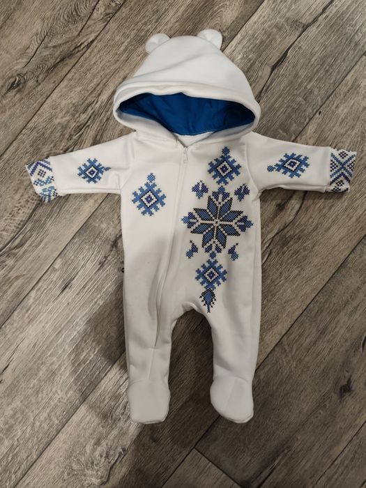 Красивезний чоловічок для хлопчика в українському стилі