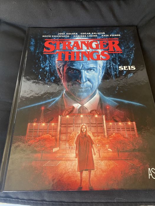 Livro da Série Stranger Things -Volume 6